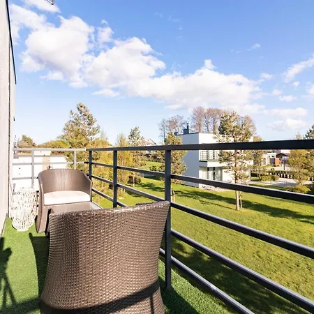 Apartament Live In Peace, By Cohost